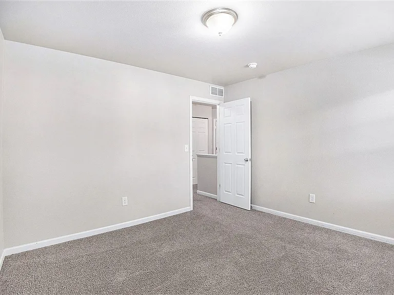 1048 Broken Ridge Dr — Photo 20