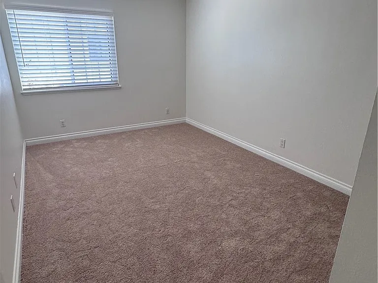 2620 Elden Ave #B5 — Photo 9