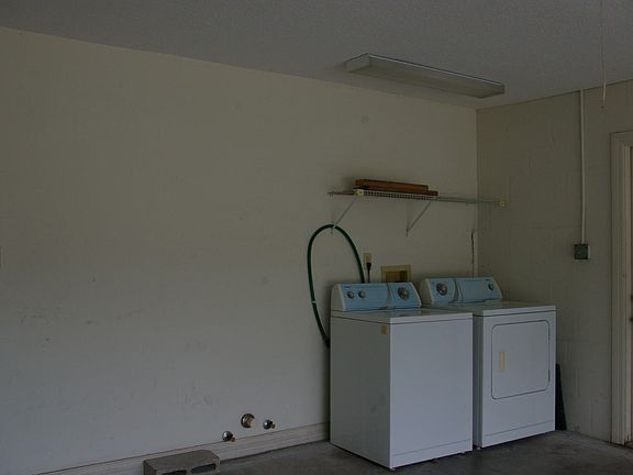 3rd image of 6225 Egret Dr