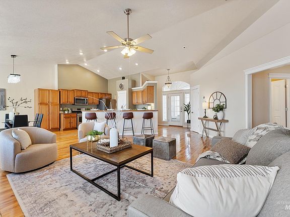 3rd image of 7194 White Hawk Dr