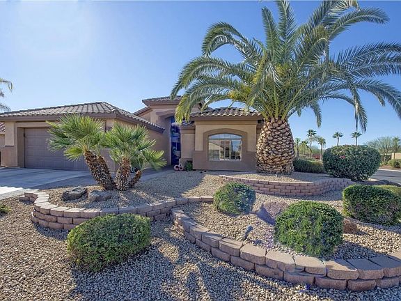 002_Beautiful Curb Appeal