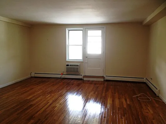 Rented by Prime Realty | media 22