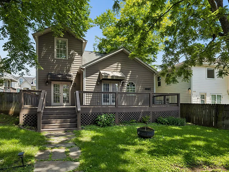 1011 Bate Ave — Photo 40