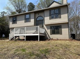 4260 Falcon Crest Dr, Flowery Branch, GA 30542