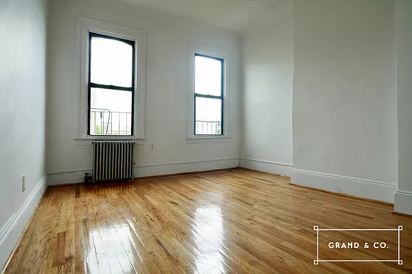 Rented by Grand & Co. | media 8