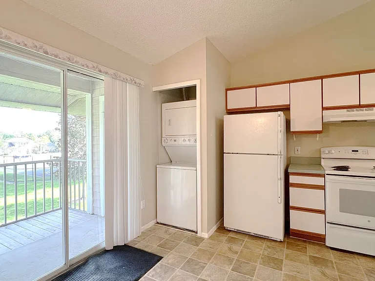 164 Reserve Cir — Photo 4