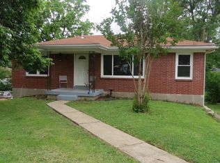 6913 Rock Hollow Dr, Louisville, KY 40219