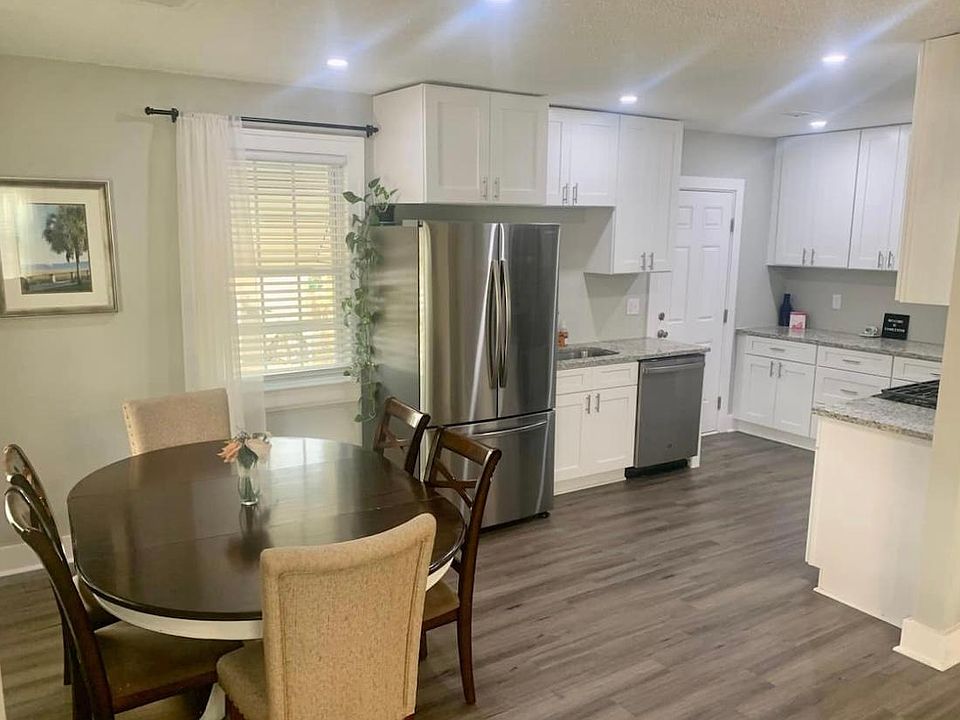 1st image of 2174 Banyan St