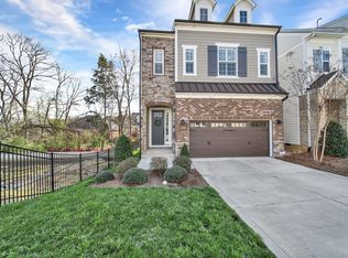 10719 Endhaven Village Dr, Charlotte, NC 28277