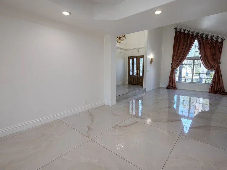 19314 Yolie Ln — Photo 11