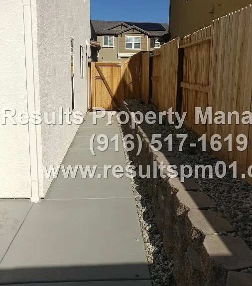 4329 Gentry Way — Photo 38