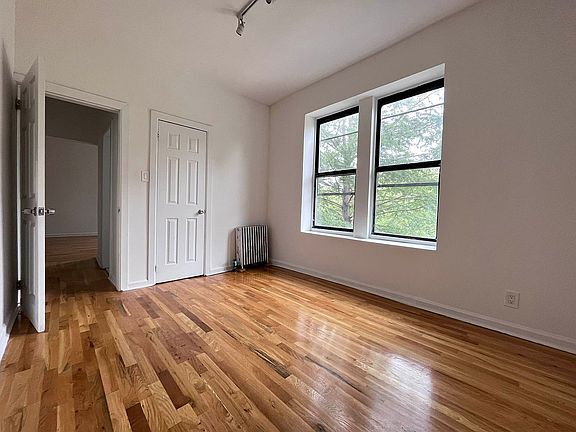 5th image of 305 Ocean Ave APT C7