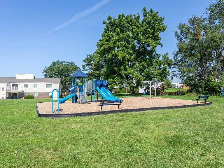 Blair Mill Village East Apartment Homes — Photo 24