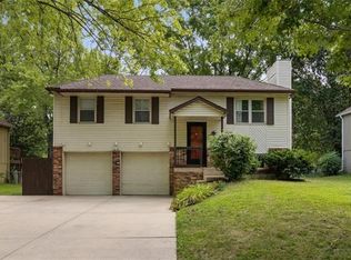 12927 S Raintree Dr, Olathe, KS 66062