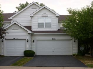 1460 Walnut Hill Ave, Saint Charles, IL