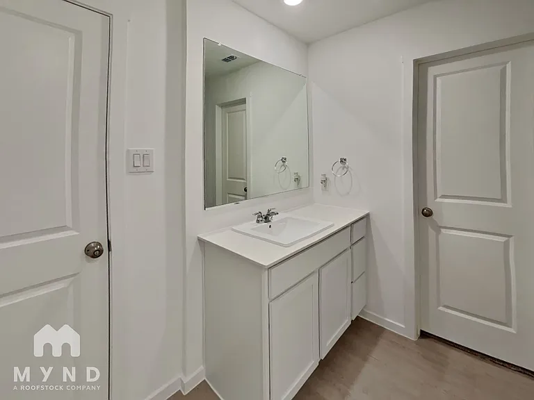 1262 Basswood Dr — Photo 14