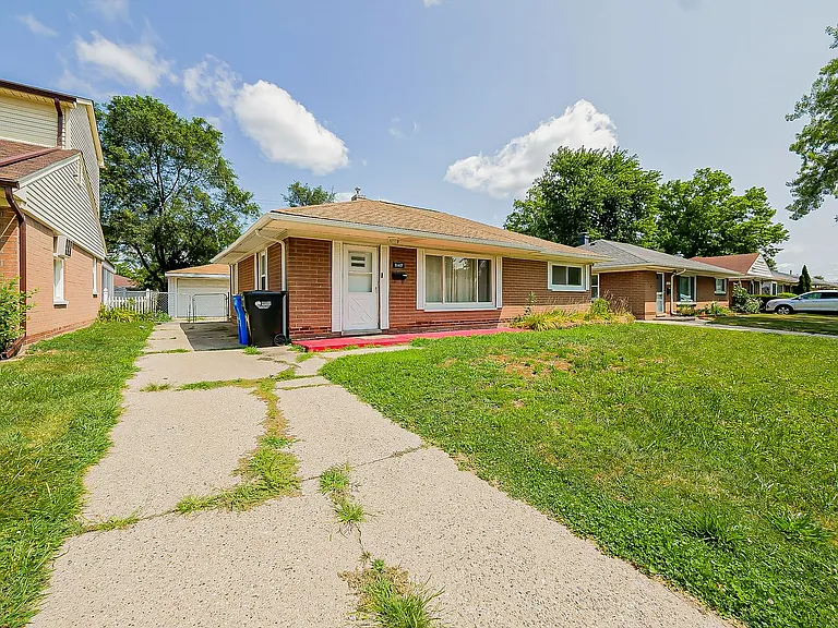 1147 E Brockton Ave — Photo 33