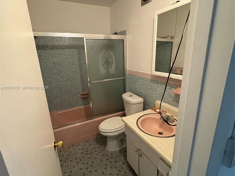 524 Washington Ave #311 — Photo 11