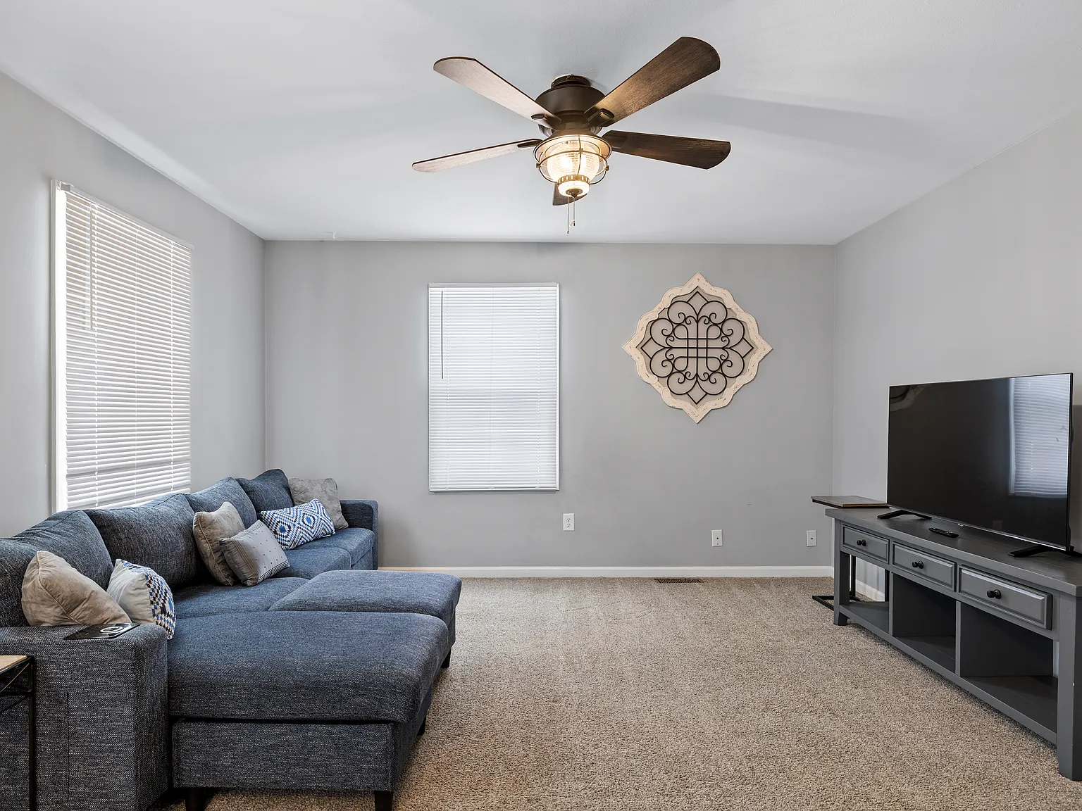 3 bed, 1132 sqft, $2,700 — Photo 3