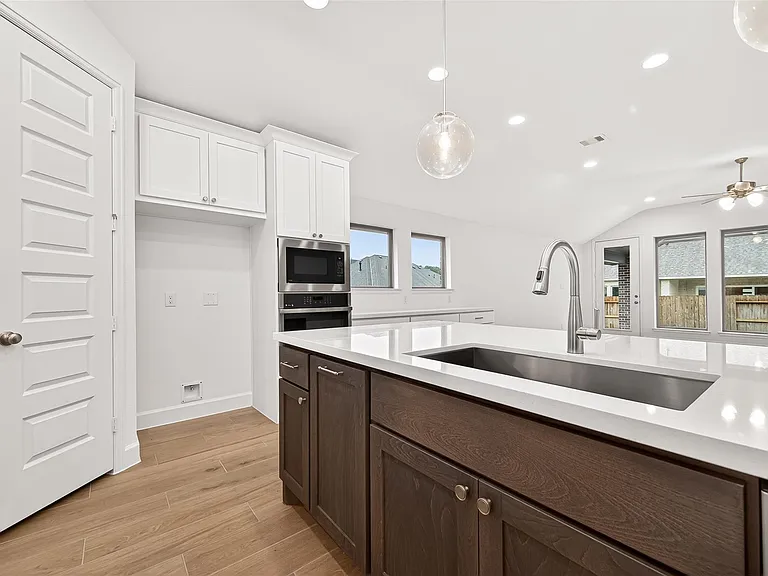 29731 Brushy Gables Dr — Photo 11