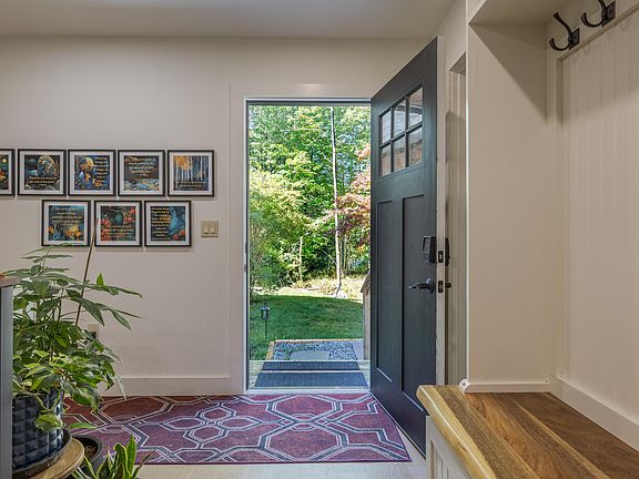 5th image of 32 Sunup Lane