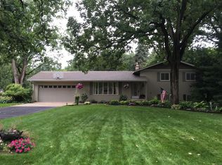 1860 Stowe Ave, Arden Hills, MN 55112