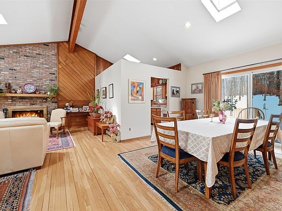 3rd image of 318-B Mill Road