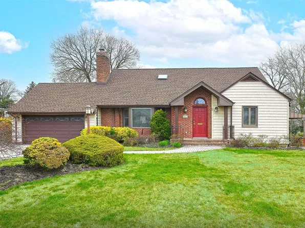 8 Glenwood Lane, East Hills, NY 11577