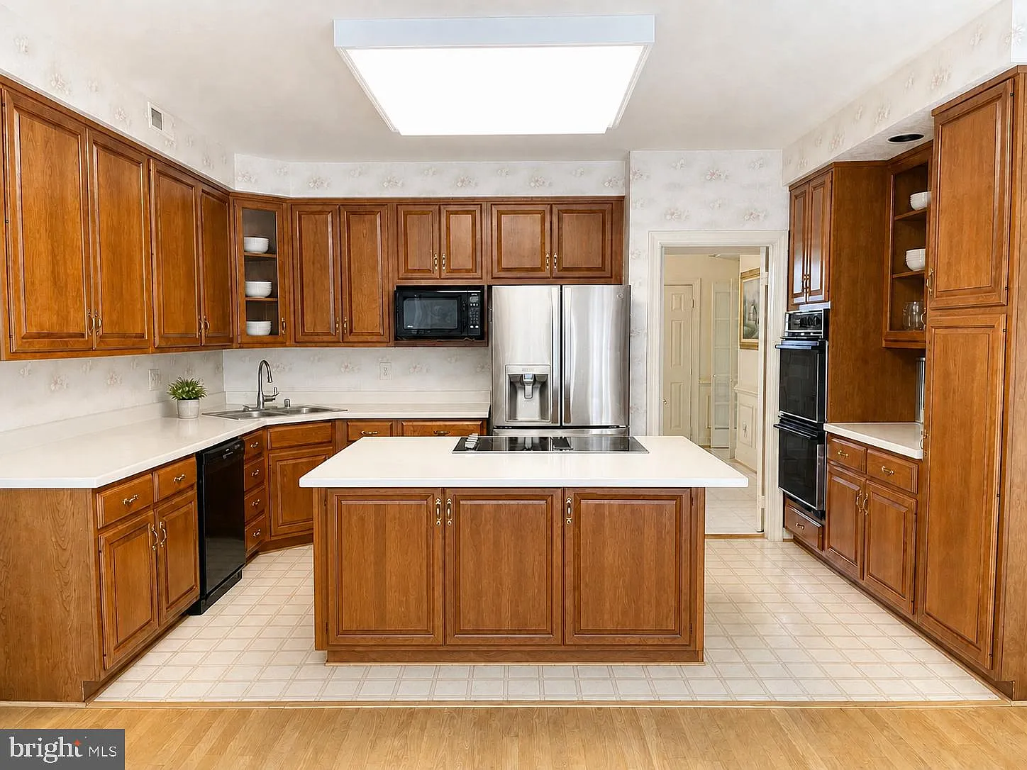 4 bed, 3.5 bath, 3602 sqft, $5,500 — Photo 4