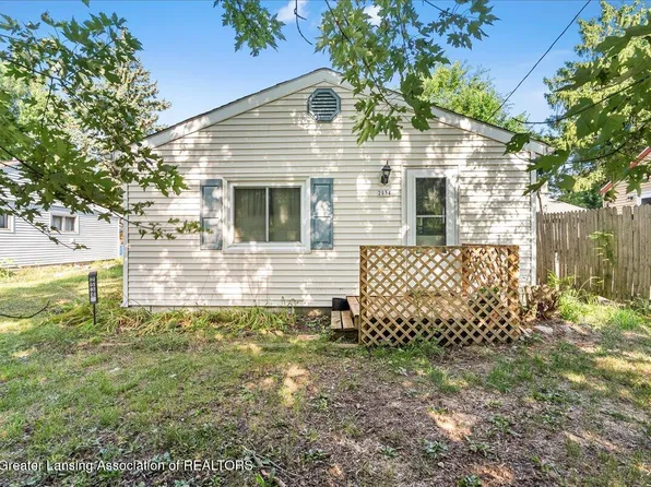 2534 Kate St, Holt, MI 48842