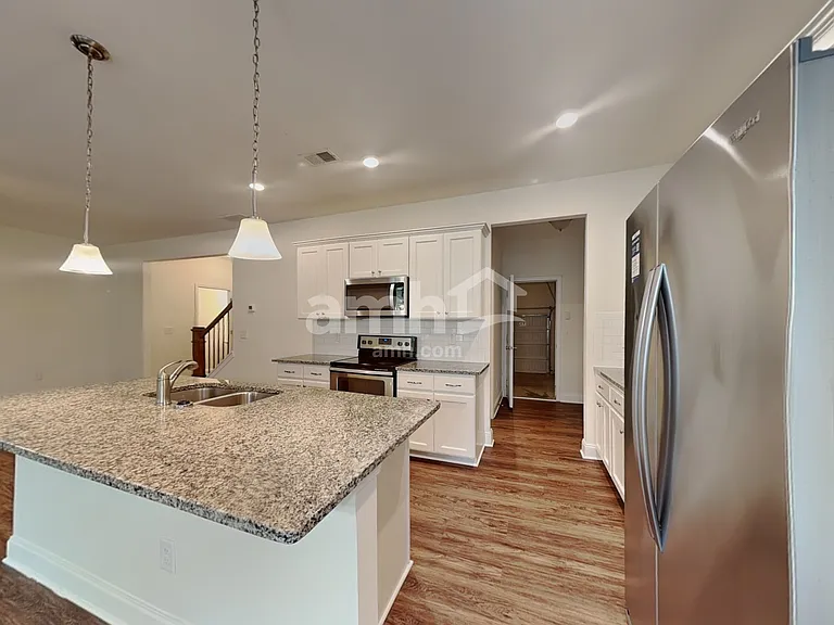 134 McBee St — Photo 4