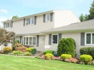 144 S Hamilton Ave, Lindenhurst, NY 11757