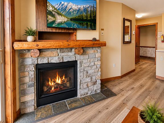 3rd image of 117 Highland House