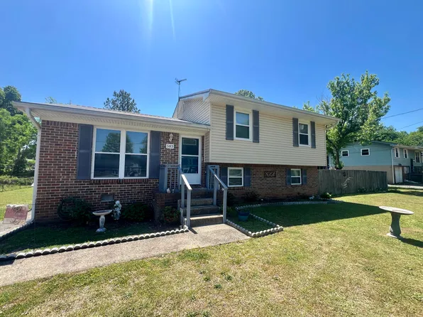 583 Pinewood Cir, Fort Oglethorpe, GA 30742