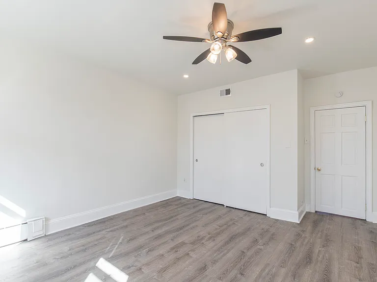 741 S Darien St — Photo 21