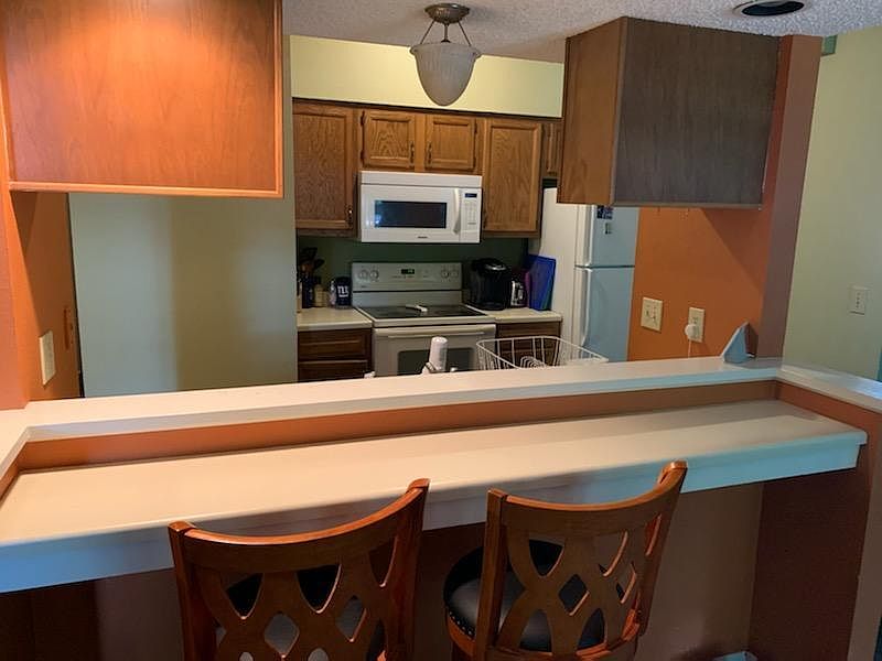1st image of 118 Monmouth Way