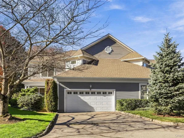 81 Club Pointe Drive, White Plains, NY 10605