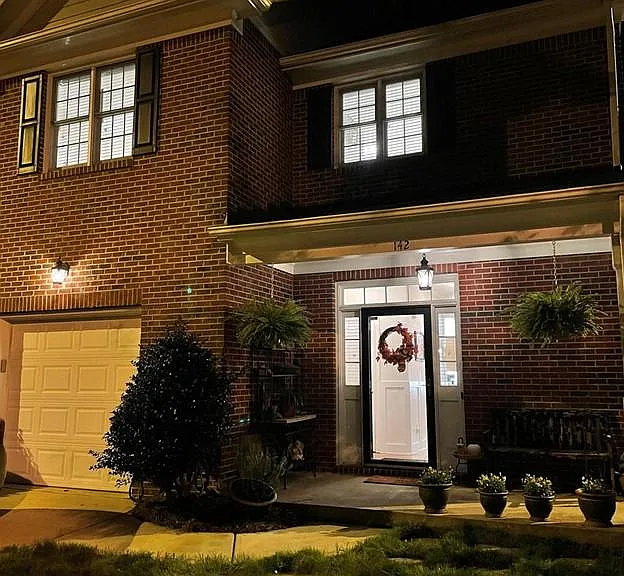 142 Tuska Hills Dr — Photo 1