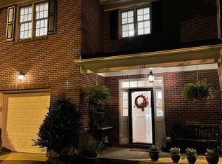 142 Tuska Hills Dr, Holly Springs, NC 27504