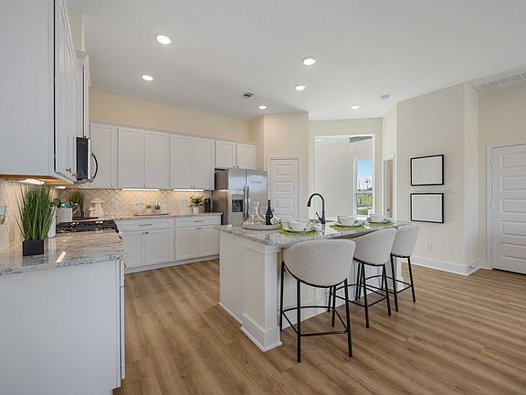 Alicante Model Home - Picasso Floorplan - Kitchen