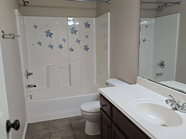 2321 W Quinton St — Photo 16