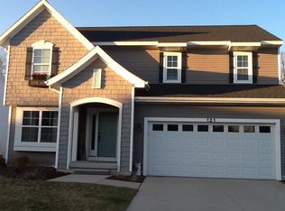 121 Rindle Bluff Dr, Portland, MI 48875