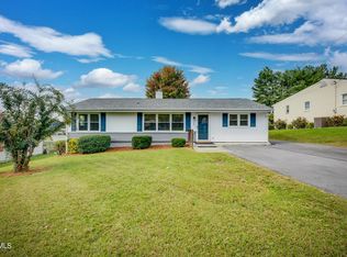 128 Pinecrest Rd, Kingsport, TN 37660