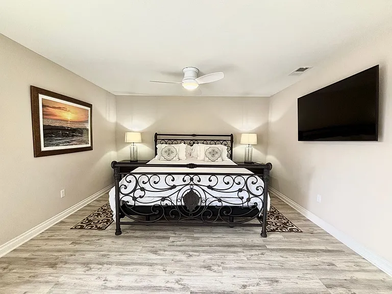 2551 Greencastle Ct — Photo 17