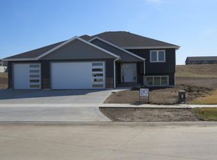 1912 2nd Ave SE, Lemars, IA 51031