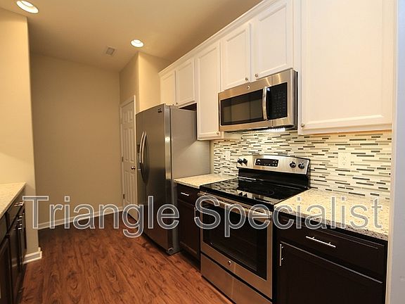 3rd image of 8227 Martello Ln