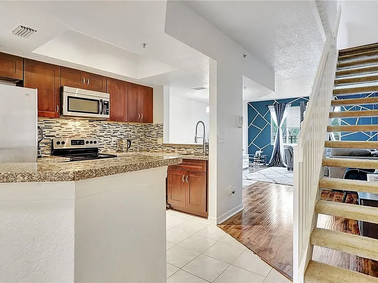 771 SW 148th Ave #1303 — Photo 7