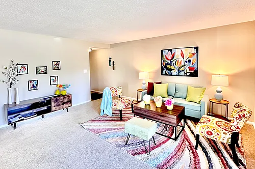 South Lake Apartments Photo 1