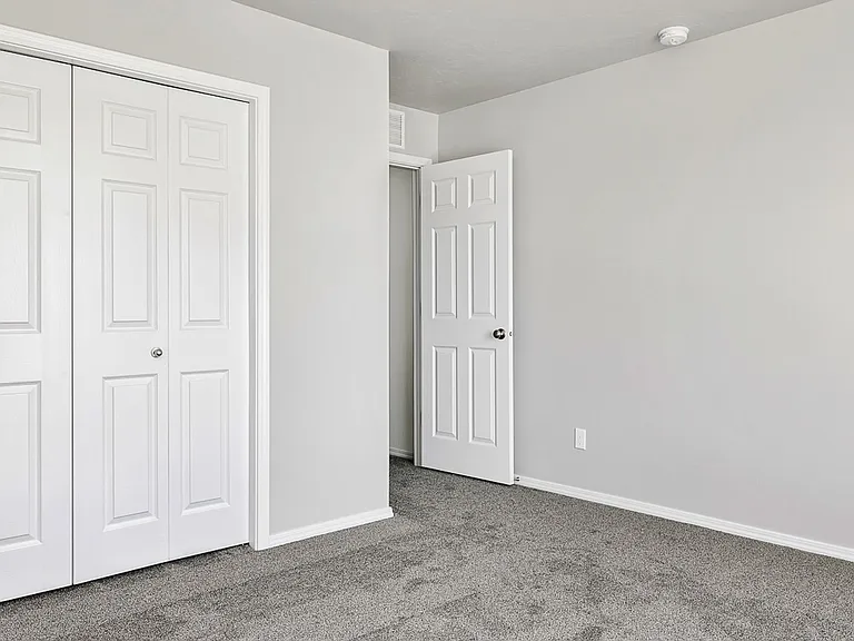 2662 W Balboa Dr — Photo 14