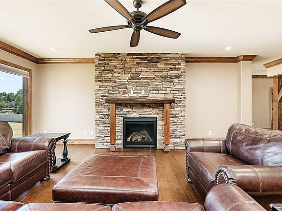 5th image of 5836 Autumnwood Dr